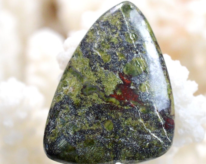 Jasper "Dragon Blood" 33 carats - natural stone cabochon - Australia // BJ12