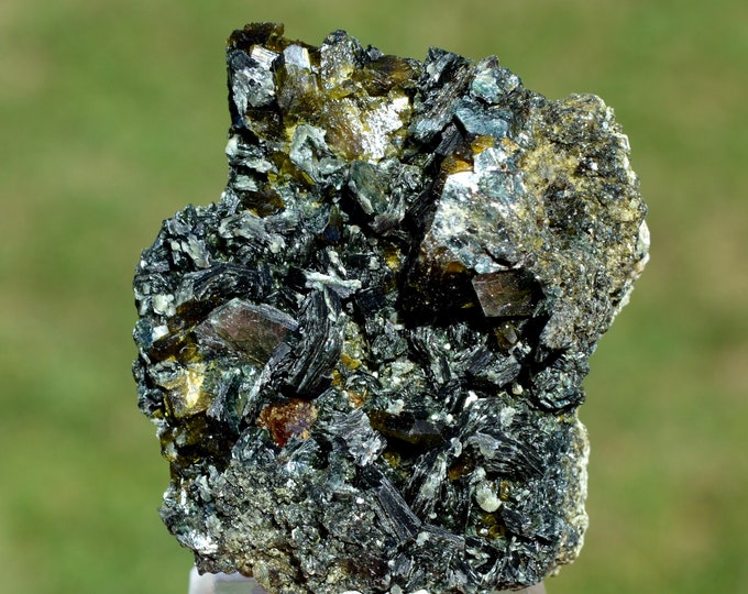 Epidote & Clinochlore 101 grams - Koukouri diggings, Trantimou, Diakon, Bafoulabé Cercle, Kayes Region, Mali