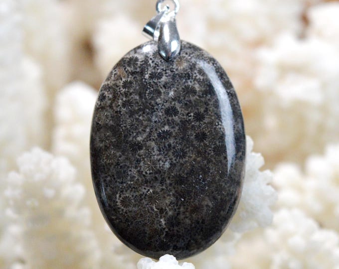 40-carat fossil coral - natural stone cabochon pendant - Indonesia /FY97