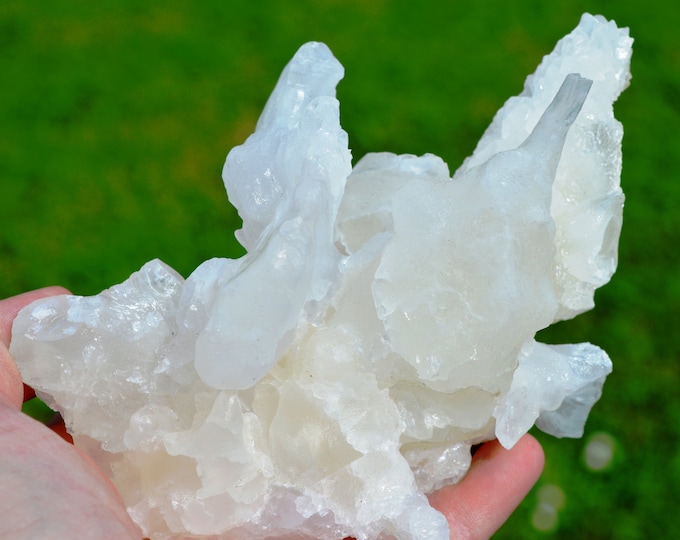 Aragonite 680 grams - Salsigne mine, Salsigne, Aude, Occitanie, France