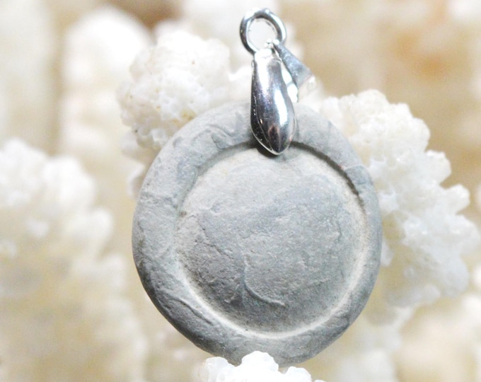 16-carat Fairy Stone - Natural Stone Pendant - Canada / FY32