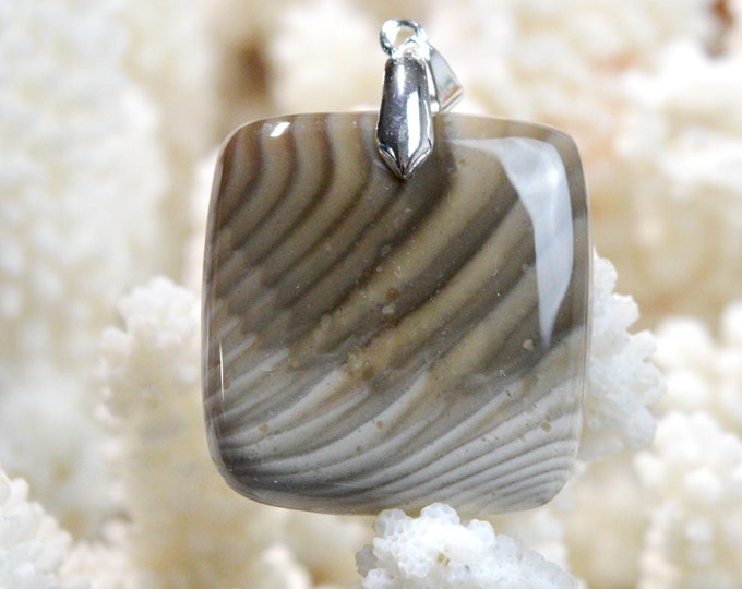Flint (flint) 55 carats - natural stone cabochon pendant - Poland / EW14