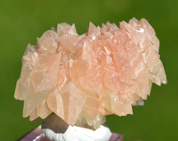 Calcite 23 grams - Limestone quarry, Limont-Fontaine, Maubeuge, Avesnes-sur-Helpe, Nord, Hauts-de-France, France
