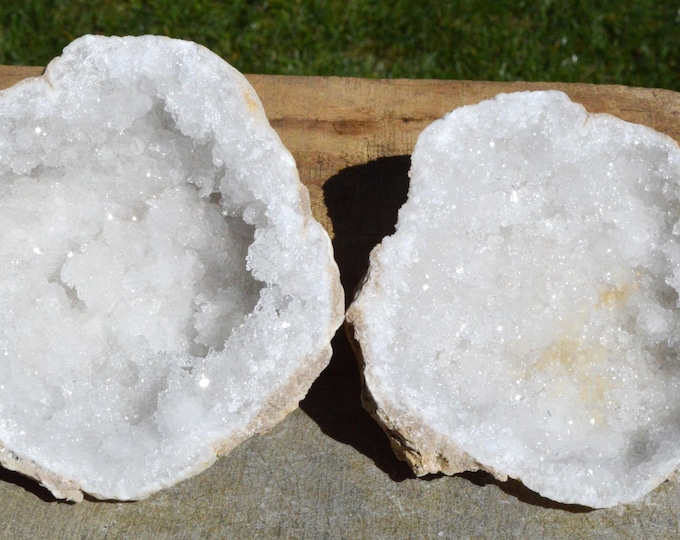 Quartz geode, 725 grams - Bu Craa, Laâyoune Circle, Laâyoune Province, Laâyoune-Sakia El Hamra Region, Morocco
