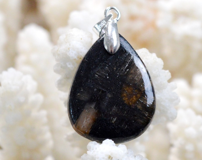 Chiastolite 23 carats - natural stone cabochon pendant - USA / FN52