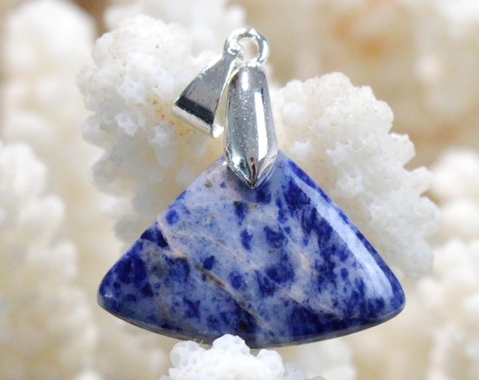 Sodalite 17 carat - natural stone cabochon pendant - Namibia / FT69