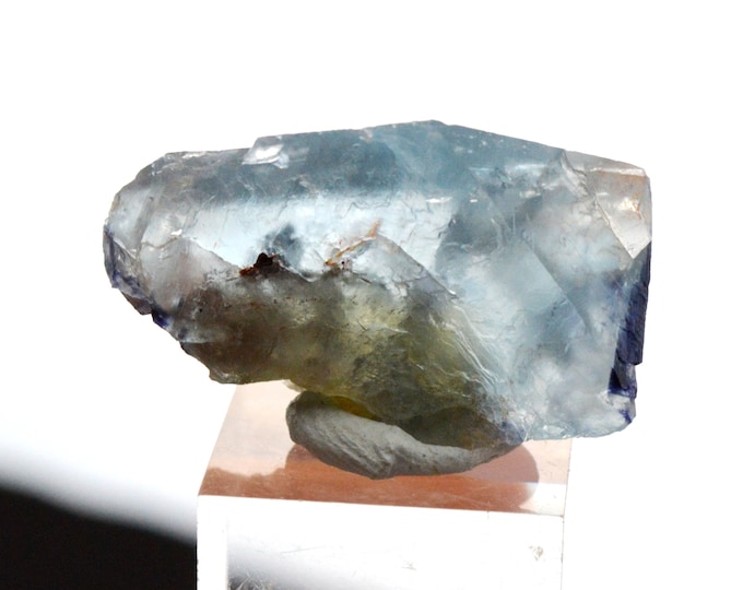 Fluorite 8 grams - Valzergues, Villefranche-de-Rouergue, Aveyron, Occitanie, France