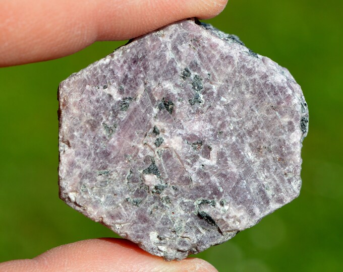 Corundum var. ruby 104 grams - Gogogogo, Ampanihy, Atsimo-Andrefana, Madagascar