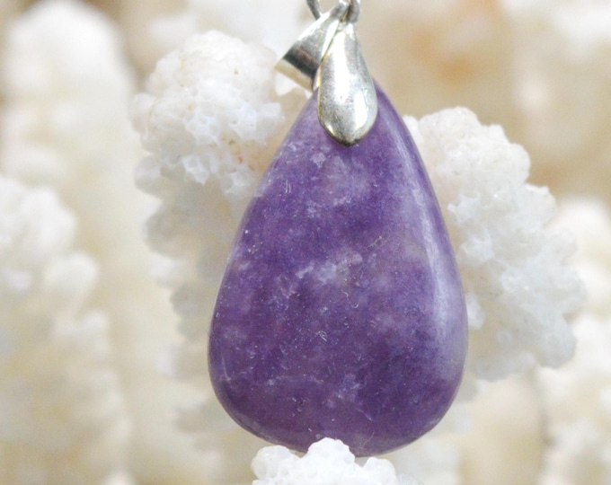16-carat Lepidolite - natural stone cabochon pendant - Brazil / FW81