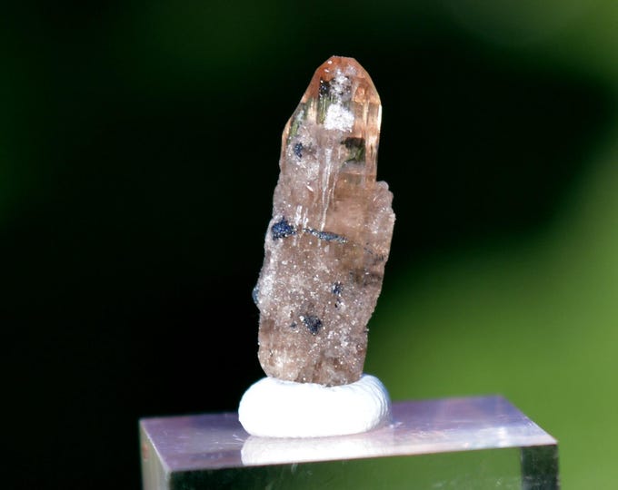 Topaz 0.8 grams - Topaz Mountain, Thomas Range, Juab County, Utah, USA