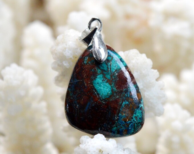 Shattuckite & Goethite 27 carats - natural stone cabochon pendant - Opuwo Rural, Kunene Region, Namibia / FO24