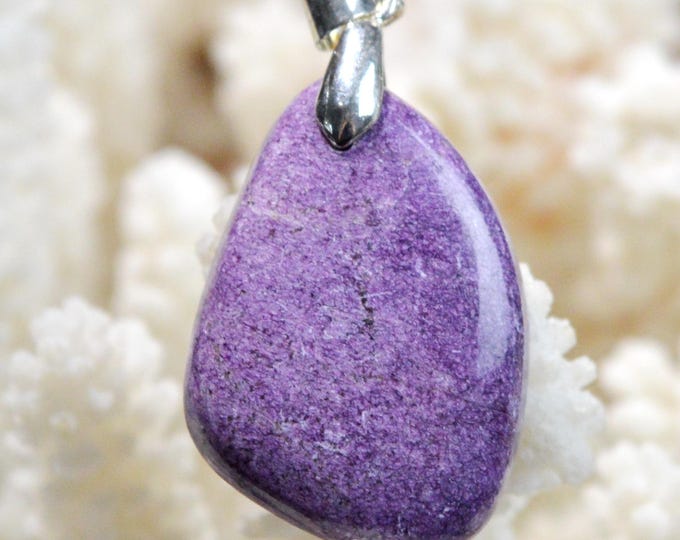 Stichtite 36 carat - natural stone cabochon pendant - Tasmania, Australia / FZ51
