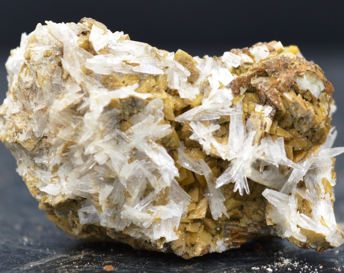 Aragonite - 18 grams - Usclas-du-Bosc quarry (Loiras quarry; Pioch Camp quarry), Usclas-du-Bosc, Hérault, Occitanie, France