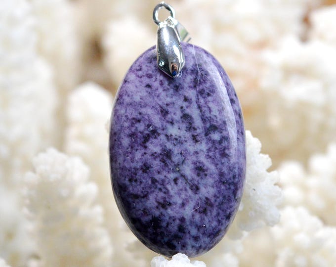 Kämmererite 45 carats - natural stone cabochon pendant - India / FP79