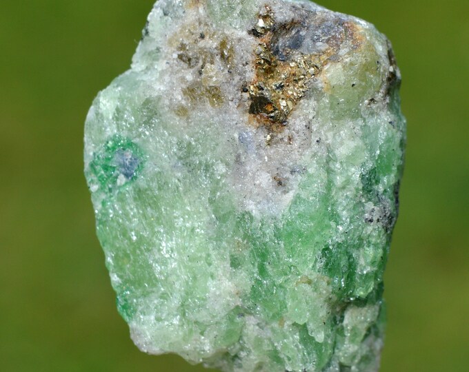 Grossular garnet var. Tsavorite & Tanzanite 50 grams - Merelani Hills, Lelatema Mountains, Simanjiro District, Manyara Region, Tanzania