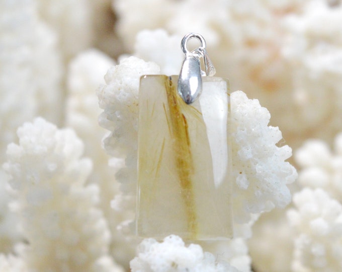 21 carat rutilated quartz - natural stone cabochon pendant - Brazil / FK30