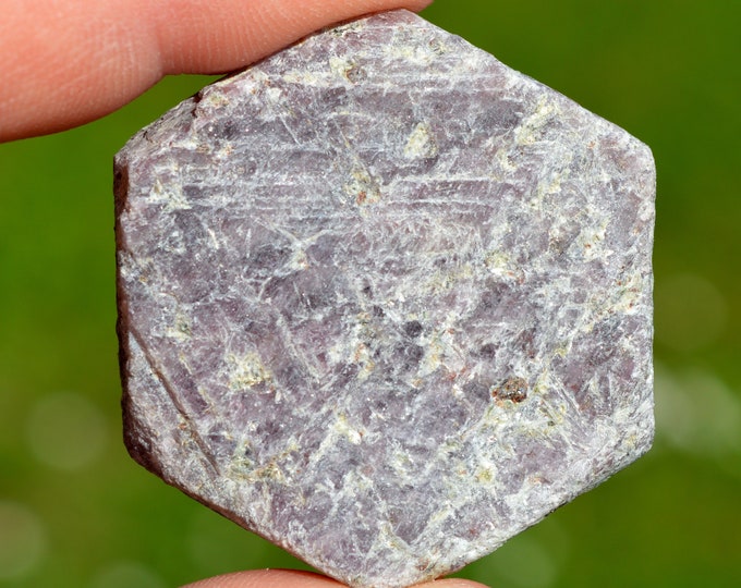 Corundum var. ruby 118 grams - Gogogogo, Ampanihy, Atsimo-Andrefana, Madagascar