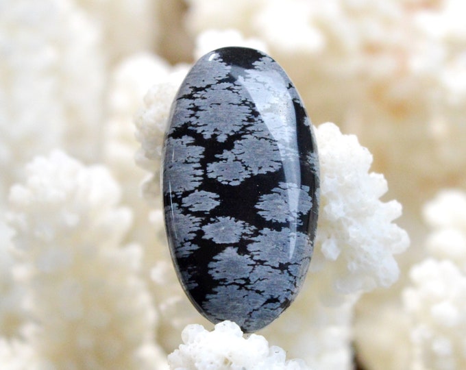 20 carat Flake Obsidian - natural stone cabochon - USA / EM4