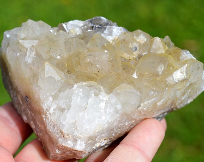 Quartz 448 grams - Ploemeur, Morbihan, Brittany, France