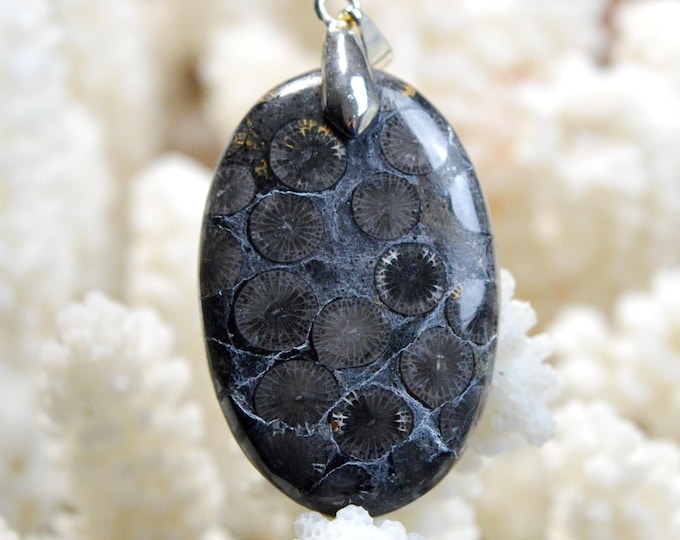 45 carat fossil coral - natural stone cabochon pendant - Indonesia /FP94