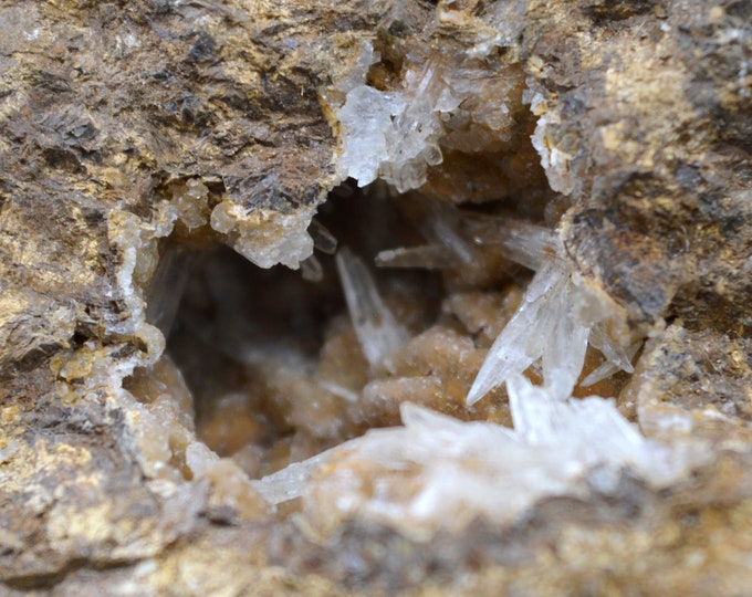 Aragonite - 229 grams - Usclas-du-Bosc quarry (Loiras quarry; Pioch Camp quarry), Usclas-du-Bosc, Hérault, Occitanie, France
