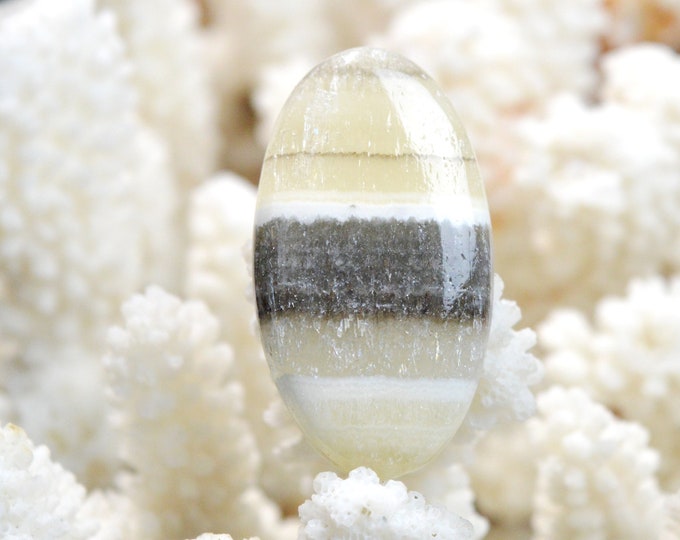 47 carat Zebra Calcite - Natural Stone Cabochon Pendant - Mexico / EL55