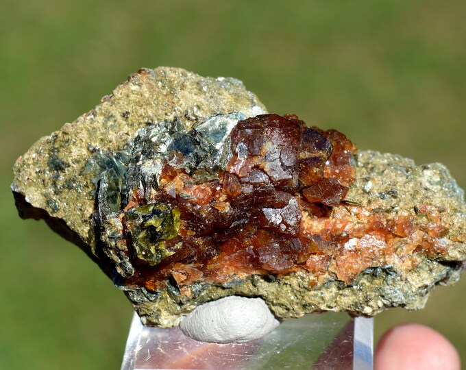 Grossular garnet var. Hessonite & Clinochlore 114 grams - Koukouri diggings, Trantimou, Diakon, Bafoulabé Cercle, Kayes Region, Mali