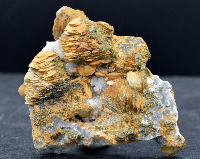 Siderite and pyrite quartz - 52 grams - Julcani Mine, Julcani District, Angaraes Province, Huancavelica, Peru