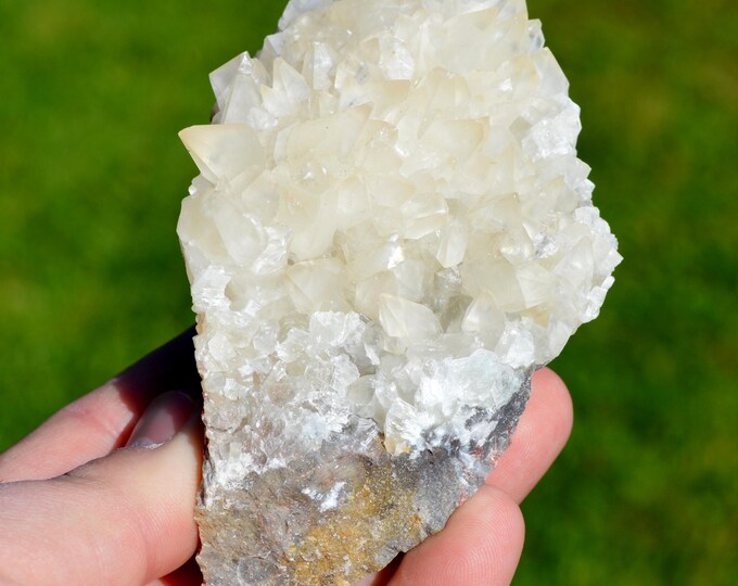 Calcite 309 grams - Limestone quarry, Limont-Fontaine, Maubeuge, Avesnes-sur-Helpe, Nord, Hauts-de-France, France