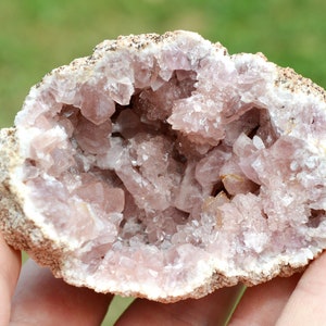 Pink Amethyst - 251 grams - Colli Curá Mine, Peheunches, Neuquen, Patagonia, Argentina