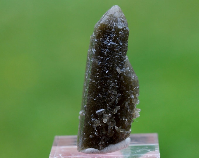 Quartz & Hedenbergite 2.7 grams - Huanggang Fe-Sn deposit, Hexigten Banner, Chifeng City, Inner Mongolia, China