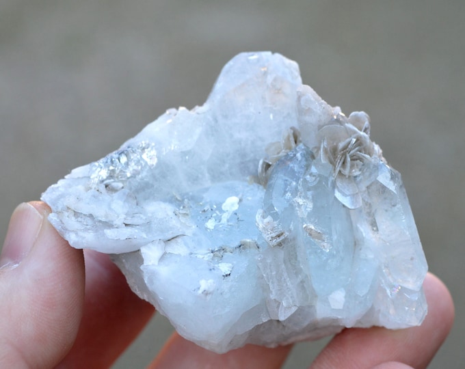 Goshenite albite muscovite - 132 grams - Pingwu beryl mine, Huya township, Mt Xuebaoding, Pingwu Co., Mianyang, Sichuan, China