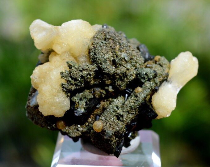 Stilbite & Epidote 96 grams - Bafoulabé Circle, Kayes Region, Mali