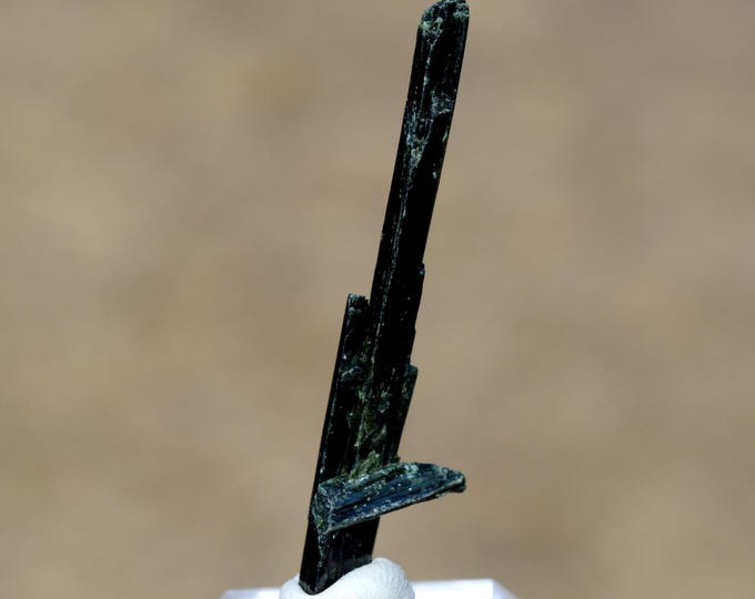 Aegirine 4.5 grams - Mount Malosa, Zomba, Southern Region, Malawi