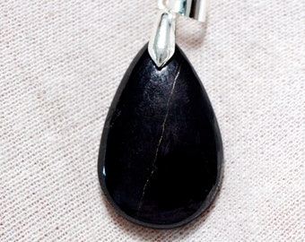 40-carat Purpurite - natural stone cabochon pendant - Namibia / EU75
