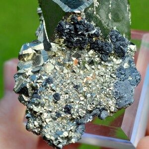 Pyrite & Sphalérite 101 grammes Huanzala Mine, Huallanca, Huallanca District, Bolognesi Province, Áncash, Perou image 8
