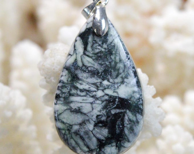 36-carat Pinolite - natural stone cabochon pendant - Austria / FY69