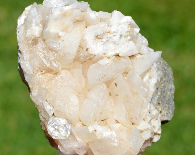 Dolomite & Quartz 390 grams - Combe de Pémian, Valloire, Saint-Jean-de-Maurienne, Savoie, Auvergne-Rhône-Alpes, France