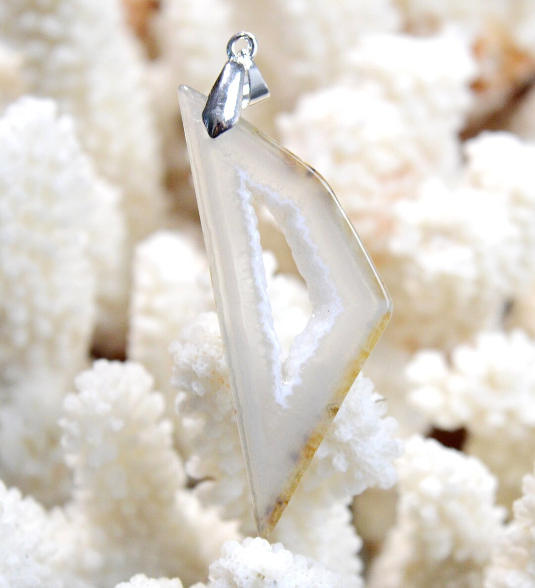 Pendentif Tranche D'Agate Naturelle Brute - 211 Carats - Brésil - Neuf Avec étiquette (JM IMPORT)