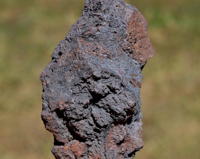 Basalt Hematite 145 grams - Puy de la Vache, Saint-Genès-Champanelle, Clermont-Ferrand, Puy-de-Dôme, Auvergne-Rhône-Alpes, France