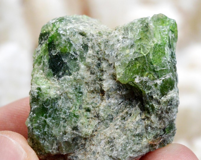 Chrome diopside - 46 grams - Araçuaí, Minas Gerais, Brazil