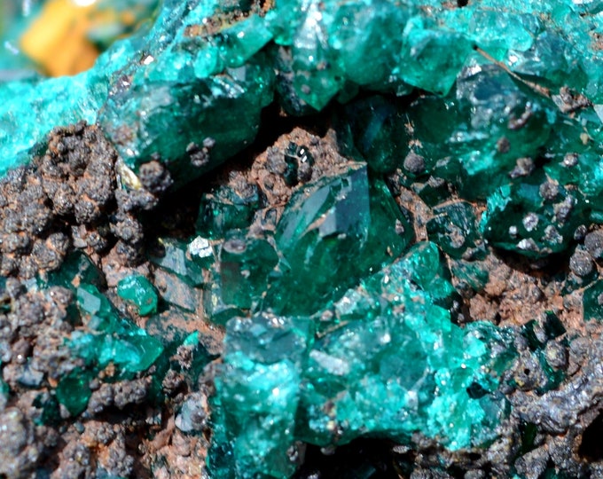 Dioptase 146 grams - Mfouati District, Bouenza Department, Republic of the Congo