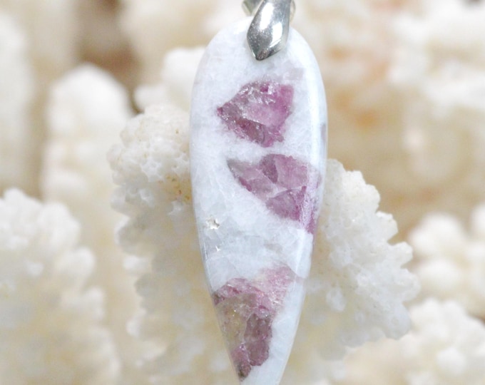 Quartz & pink tourmaline 20 carats - natural stone cabochon pendant - Taquaral, Brazil / FW93