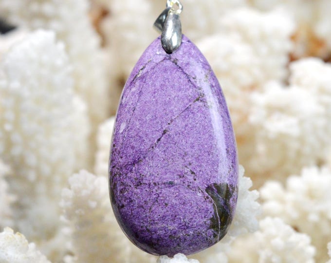 Stichtite & Serpentine 64 carat - natural stone cabochon pendant - Tasmania, Australia / FZ44