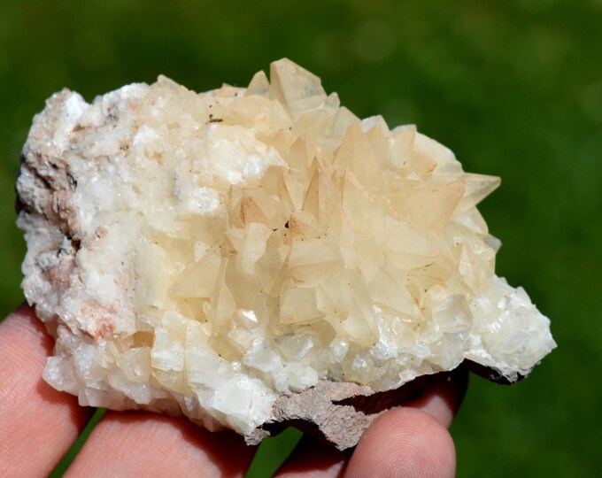 Calcite 129 grams - Limestone quarry, Limont-Fontaine, Maubeuge, Avesnes-sur-Helpe, Nord, Hauts-de-France, France
