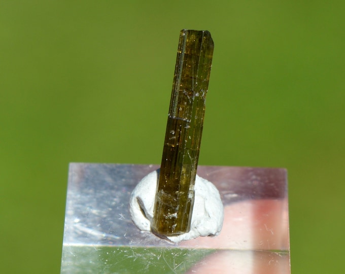 Clinozoisite 1.65 carats - Tormiq valley, Haramosh Mts., Skardu District, Gilgit-Baltistan, Pakistan