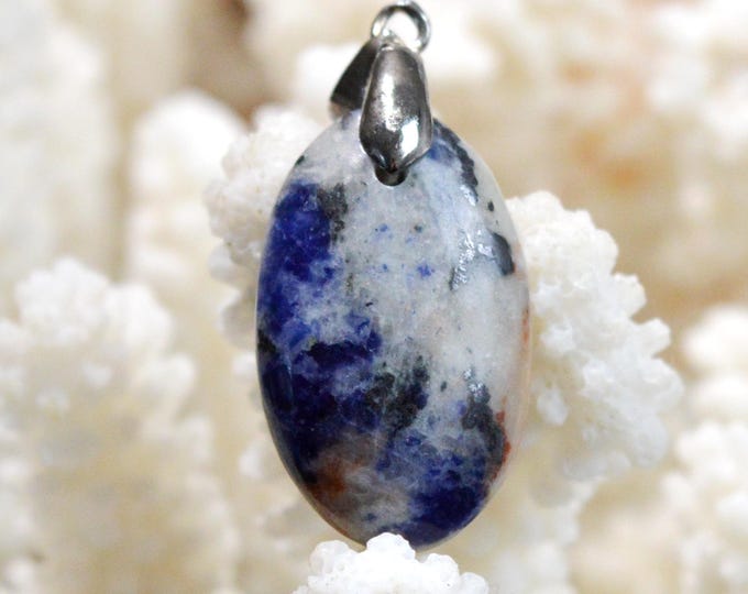 28-carat Sodalite - natural stone cabochon pendant - Namibia / FZ39