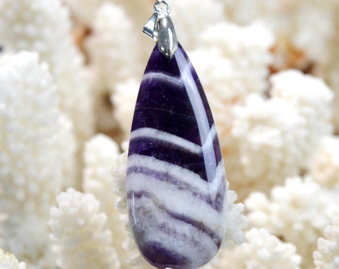 53 carat chevron amethyst - natural stone cabochon pendant - India / FW20