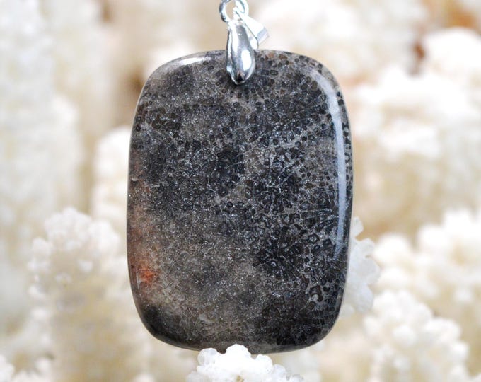 46-carat fossil coral - natural stone cabochon pendant - Indonesia /FY94