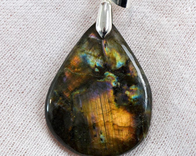 52-carat Labradorite - natural stone cabochon pendant - Madagascar / GC50
